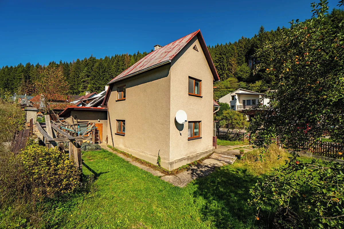 Prodej rodinného domu 150 m², pozemek 972 m²